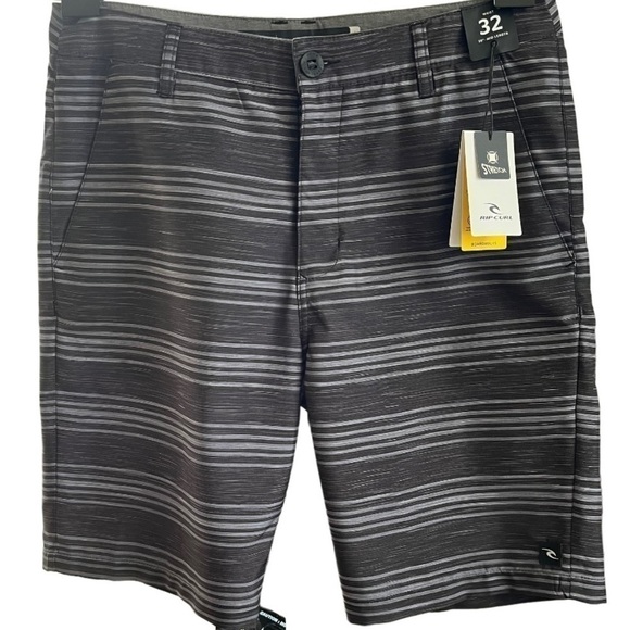 Rip Curl Boardwalks shorts in water/on land size 32W. NWT - Picture 1 of 9